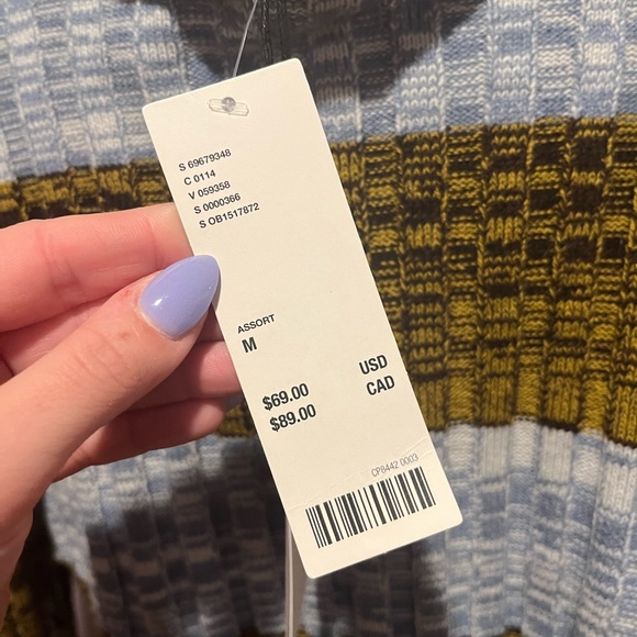 BDG Cropped Mix Match Sweater - Picture 5 of 5